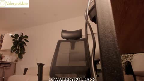 Valery Roldans online show from 01-17-26, 02:49