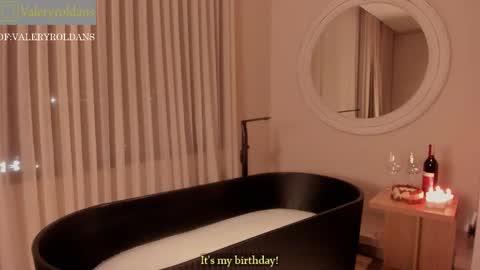 Valery Roldans online show from 02-10-26, 01:53