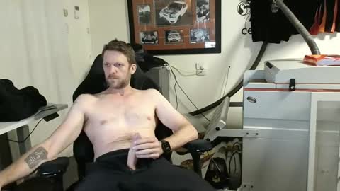 Snapshot of rolly6060 chatting on 09-21-25, 04:19 TheSeccy online show from 09-21-25, 04:19