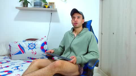 Snapshot of rolos_hot32 chatting on 10-09-25, 02:59 rolos_hot32 online show from 10-09-25, 02:59