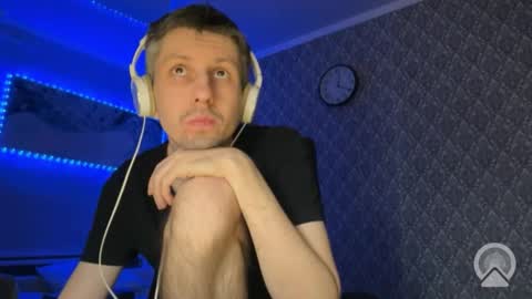 roma305991 online show from 12-16-25, 07:19