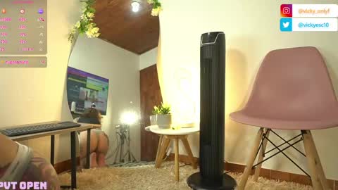 Snapshot of roma_fusion chatting on 06-07-26, 03:54 Diego and Vicky online show from 06-07-26, 03:54
