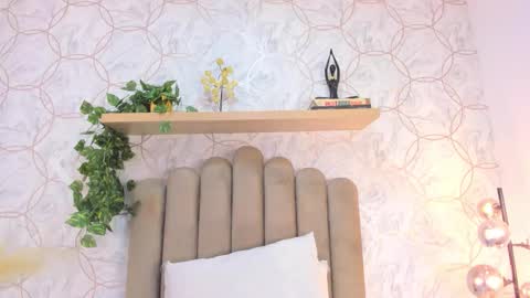   online show from 11-11-25, 12:27