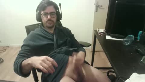 Snapshot of romainb72 chatting on 02-05-26, 01:21 romainb72 online show from 02-05-26, 01:21