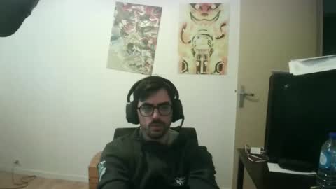 Snapshot of romainb72 chatting on 02-07-26, 04:33 romainb72 online show from 02-07-26, 04:33