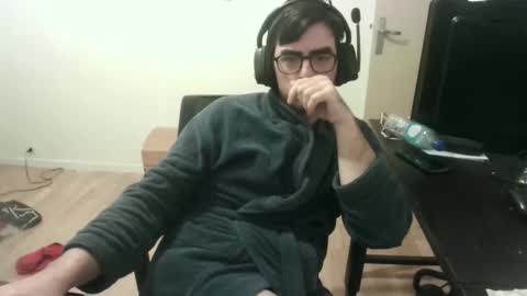 Snapshot of romainb72 chatting on 02-08-26, 06:33 romainb72 online show from 02-08-26, 06:33