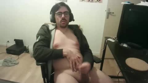 Snapshot of romainb72 chatting on 03-09-26, 07:29 romainb72 online show from 03-09-26, 07:29