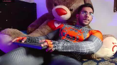 Snapshot of romanpearce_ chatting on 09-12-25, 06:52 Roman online show from 09-12-25, 06:52