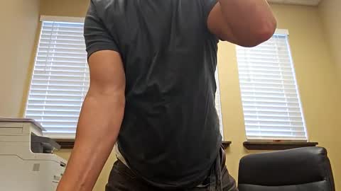 Snapshot of romanteeks chatting on 02-12-25, 10:04 romanteeks online show from 02-12-25, 10:04