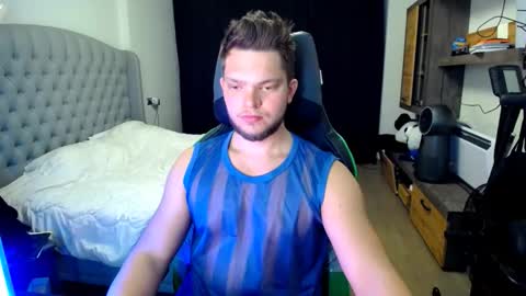 romantic_twunk online show from 10-20-25, 05:30