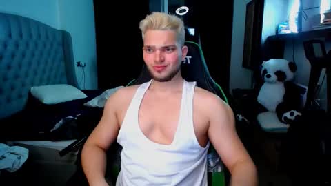 romantic_twunk online show from 11-01-25, 04:20