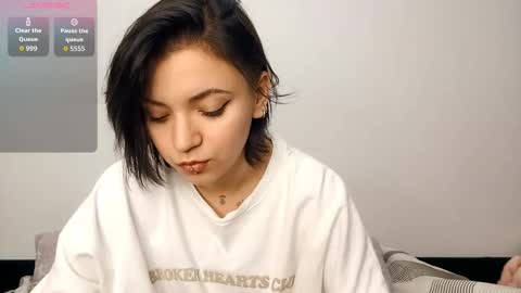 Snapshot of romeliahastert chatting on 09-13-25, 11:21 Anica online show from 09-13-25, 11:21