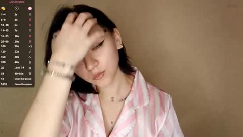 Snapshot of romeliahastert chatting on 10-19-25, 12:39 Anica online show from 10-19-25, 12:39