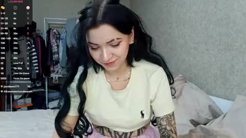 Snapshot of romeliahastert chatting on 11-10-25, 10:58 Anica online show from 11-10-25, 10:58