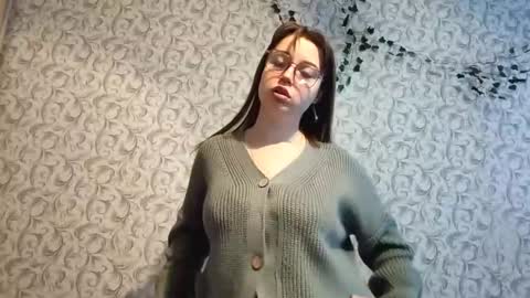 Snapshot of romeliamimozo chatting on 12-14-25, 09:14 Alya online show from 12-14-25, 09:14