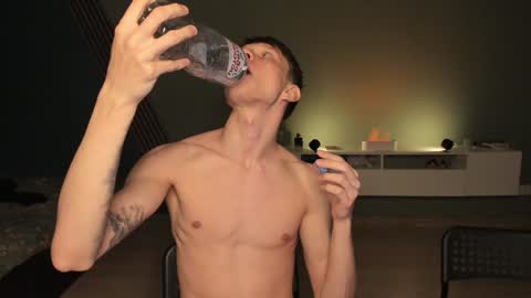 Snapshot of romeo_mercy chatting on 12-12-24, 09:48 Romeo online show from 12-12-24, 09:48