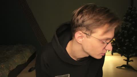 Snapshot of romeo_mercy chatting on 12-24-24, 11:22 Romeo online show from 12-24-24, 11:22