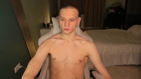 Snapshot of romeo_mercy chatting on 01-21-25, 10:41 Romeo online show from 01-21-25, 10:41