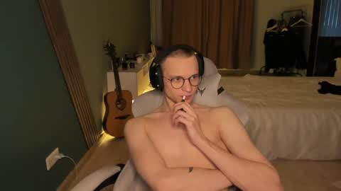 Snapshot of romeo_mercy chatting on 01-31-25, 06:13 Romeo online show from 01-31-25, 06:13