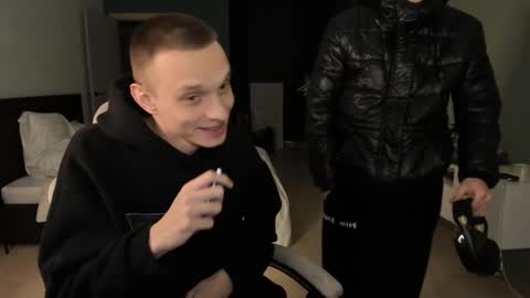 Snapshot of romeo_mercy chatting on 02-28-25, 04:21 Romeo online show from 02-28-25, 04:21