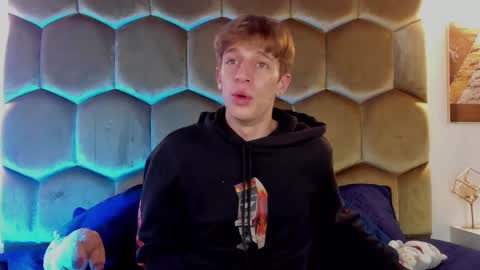 Snapshot of romeo_ricci1 chatting on 12-22-24, 01:55 Romeo Ricci online show from 12-22-24, 01:55