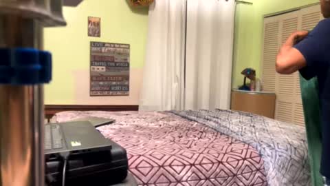 Snapshot of romeotyn chatting on 02-25-25, 09:42 romeotyn online show from 02-25-25, 09:42