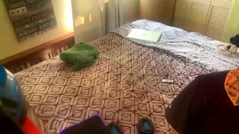 Snapshot of romeotyn chatting on 03-03-25, 08:00 romeotyn online show from 03-03-25, 08:00