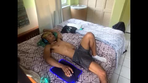 Snapshot of romeotyn chatting on 03-03-25, 11:03 romeotyn online show from 03-03-25, 11:03