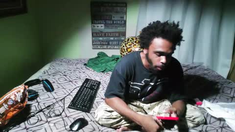 Snapshot of romeotyn chatting on 10-09-25, 01:36 romeotyn online show from 10-09-25, 01:36