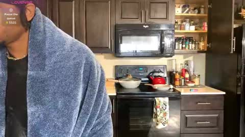 Snapshot of romeotyn chatting on 02-19-26, 05:53 romeotyn online show from 02-19-26, 05:53