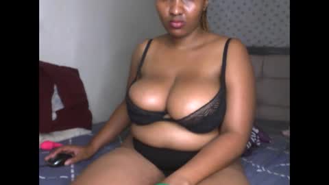 Romina 26 online show from 02-22-26, 07:45