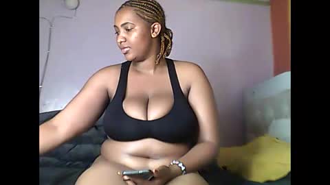 Snapshot of romina_26 chatting on 06-09-26, 12:28 Romina 26 online show from 06-09-26, 12:28