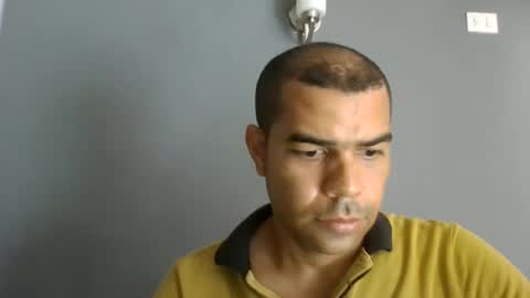 rompeculos121 online show from 02-18-25, 02:38