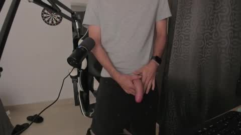 Snapshot of ronaldmq20 chatting on 01-14-25, 12:11 Ronaldo online show from 01-14-25, 12:11