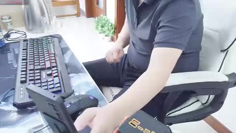 rongtian online show from 12-01-25, 06:29