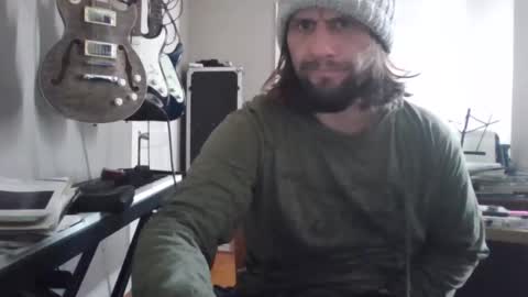 ronniejohnston13 online show from 12-16-25, 07:08