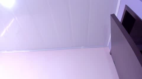 Twelve 3 Inst Twelve 312002 Twitter Room312 2002 online show from 01-11-25, 09:25