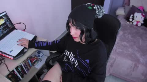 Twelve 3 Inst Twelve 312002 Twitter Room312 2002 online show from 01-30-25, 06:54