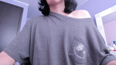 Twelve 3 Inst Twelve 312002 Twitter Room312 2002 online show from 02-09-25, 06:05