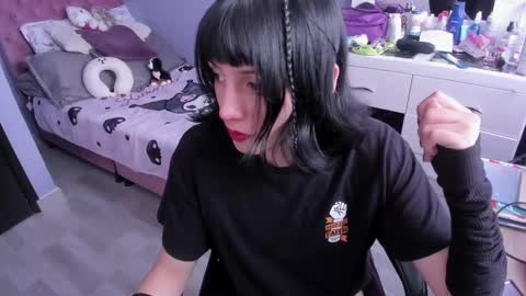 Twelve 3 Inst Twelve 312002 Twitter Room312 2002 online show from 03-09-25, 06:21