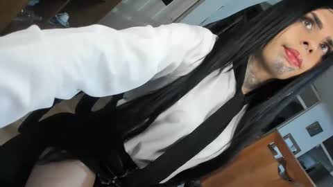 herreraisa offical online show from 02-02-26, 05:17