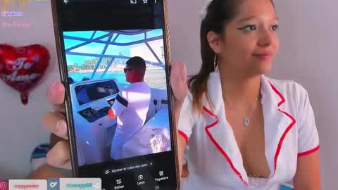 Snapshot of rooxxyy_ chatting on 03-04-25, 04:06    online show from 03-04-25, 04:06