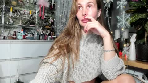 Snapshot of rora_ chatting on 12-18-24, 11:08 Aurora online show from 12-18-24, 11:08