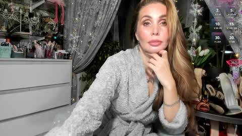 Snapshot of rora_ chatting on 01-19-25, 10:39 Aurora online show from 01-19-25, 10:39