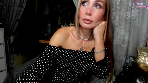 Snapshot of rora_ chatting on 10-18-25, 09:59 Aurora online show from 10-18-25, 09:59