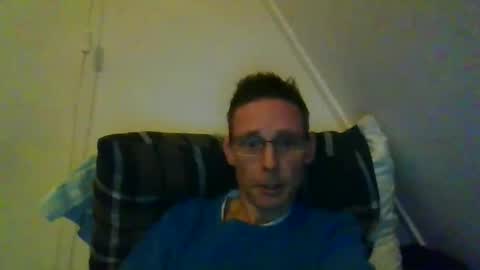 Snapshot of rororober chatting on 12-21-25, 05:20 rororober online show from 12-21-25, 05:20