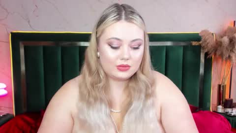 Chloe online show from 10-21-25, 10:27