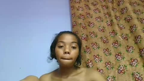 rosah225127 online show from 04-22-26, 03:24