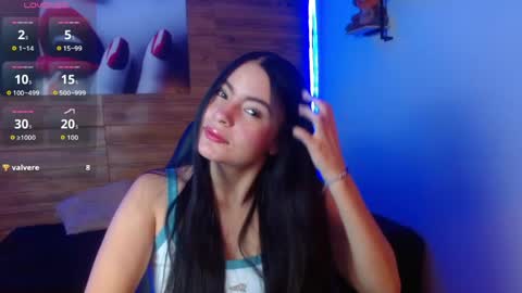 Snapshot of rosaliea chatting on 05-23-26, 05:34 R O S A L I A online show from 05-23-26, 05:34