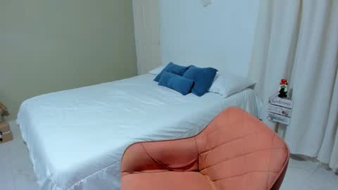 Rosalia online show from 12-18-24, 05:10